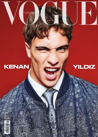 Vogue TÜRKİYE Magazine March 2022 Get digital access to Vogue Türkiye Magazine | Magzter.com