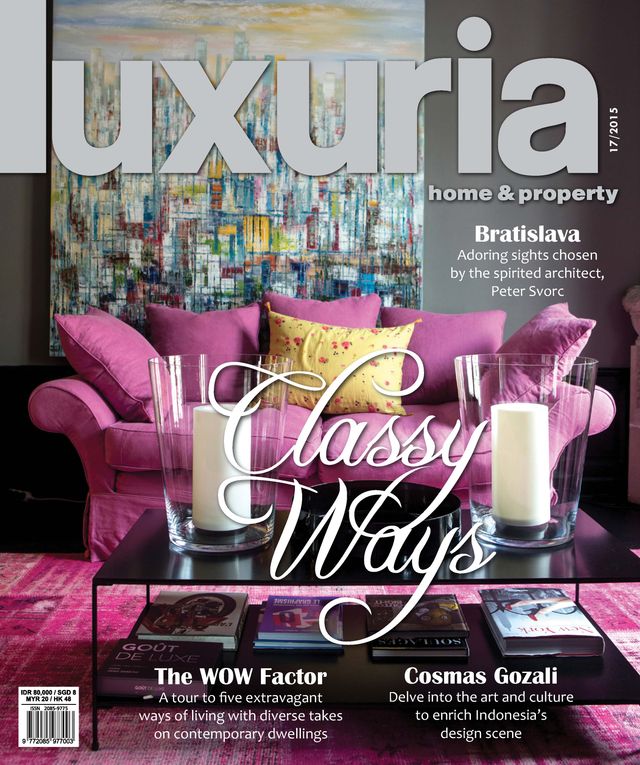 LUXURIA