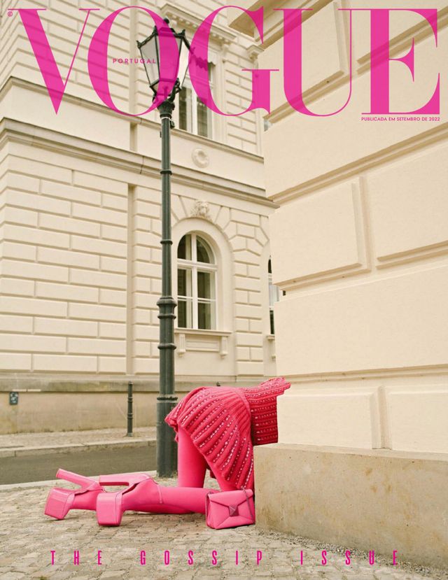 Get digital access to Vogue Portugal - September 2022 issue